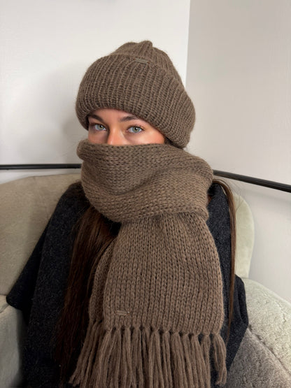 Summit Scarf Medium Brown